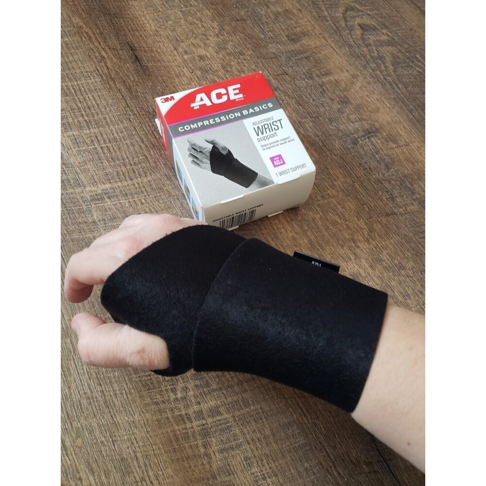 Ace Compression Basics Adjustable Wrist Support left/right 3M #105020